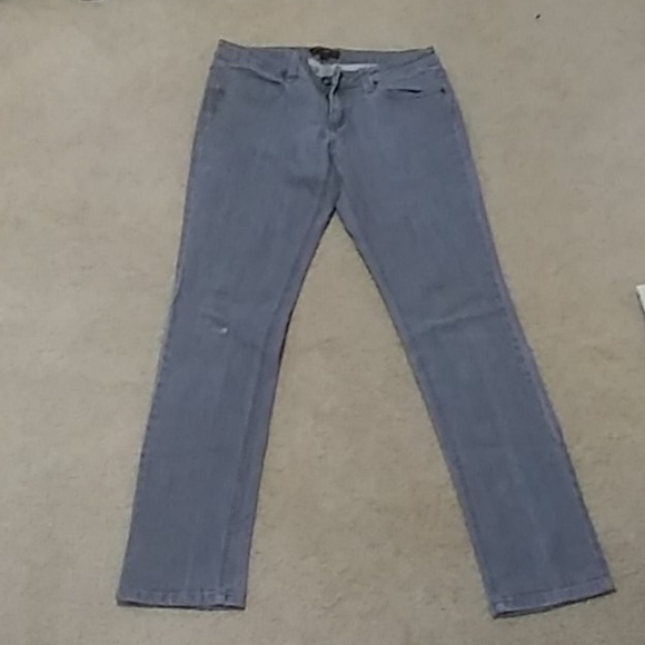 Like New! 21 Gray Skinny Jeans - Picture 2 of 4